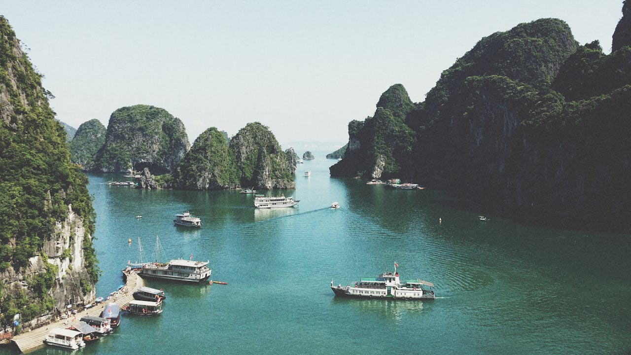 Backpacking i Halong Bay