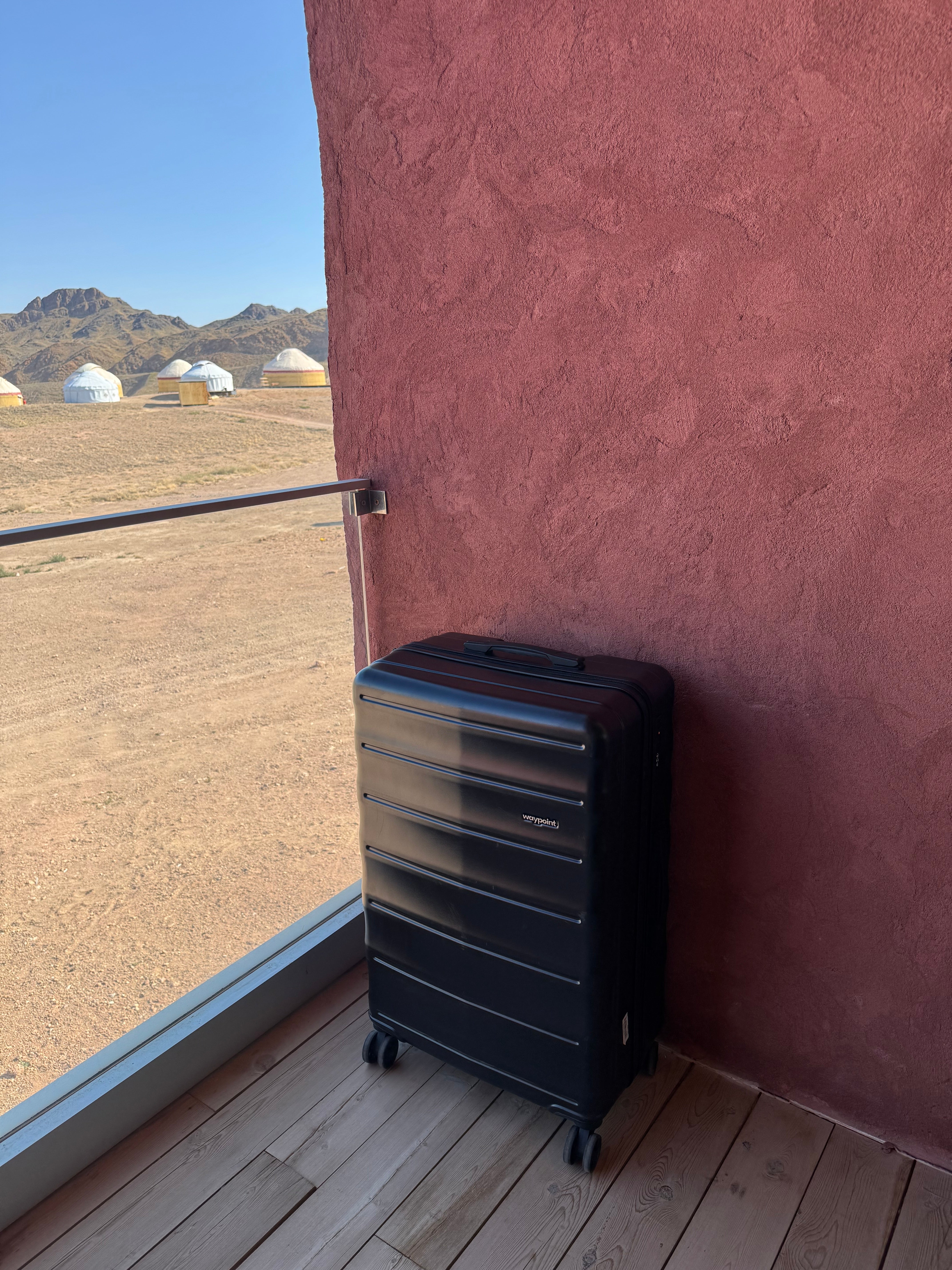 Waypoint Base svart resväskeset